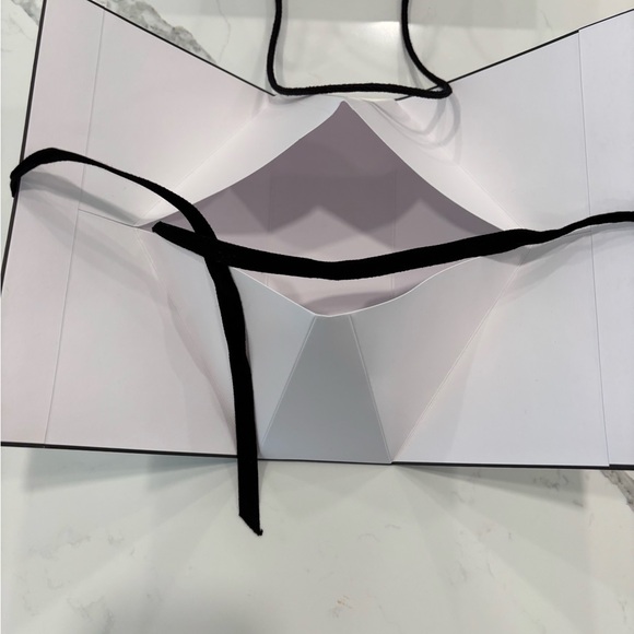 Chanel White Gift Bags Set - Picture 6 of 6